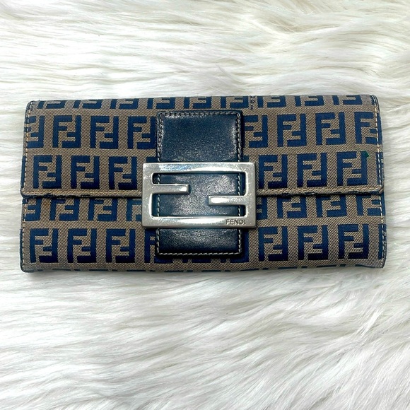 FENDI Zucchino Monogram Wallet - Picture 2 of 16